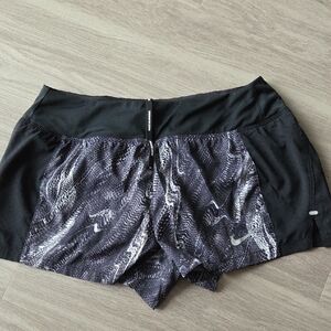 Nike Women's Black and White Athletic Shorts